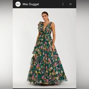 Mac Duggal Green Floral Ruffle Shoulder V-Neck Chiffon Ballgown Size 6 $458